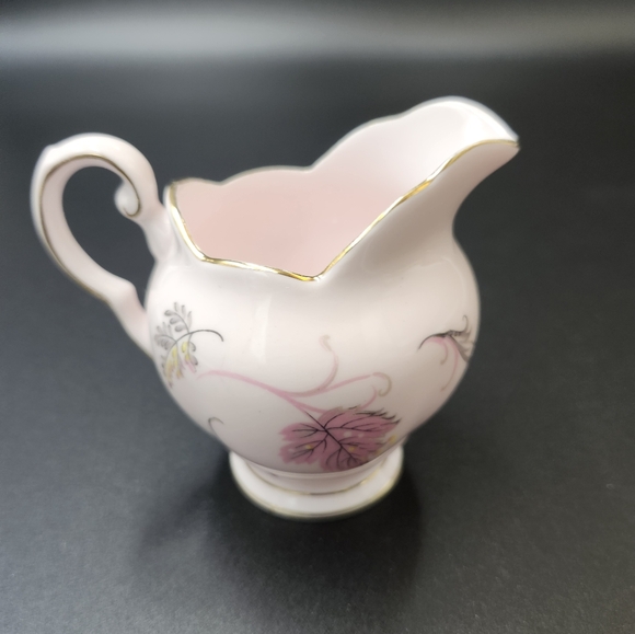 Vintage Tuscan Fine Bone China 1950s Creamer and Sugar bowl - Picture 2 of 16